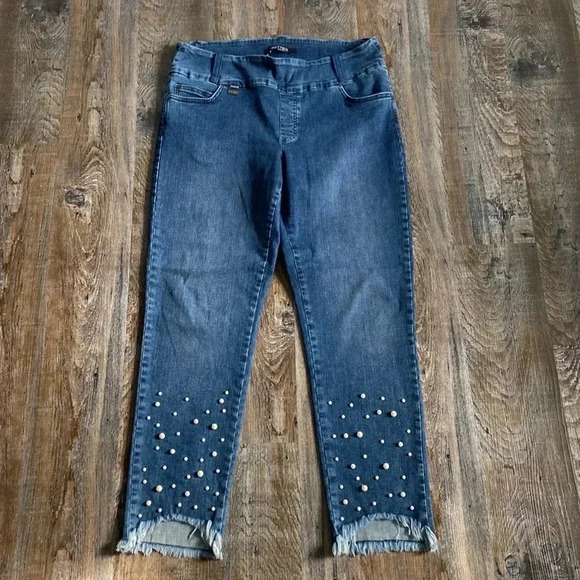 Lisette | Betty  Denim Jeans with Faux Pearl Bottoms - Picture 6 of 11